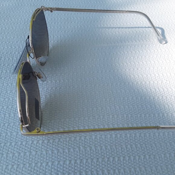 New Giselle Wire Sunglasses - Picture 2 of 4